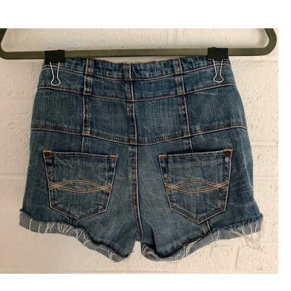 70s High waisted shorty shorts ⚓️ - Picture 2 of 3